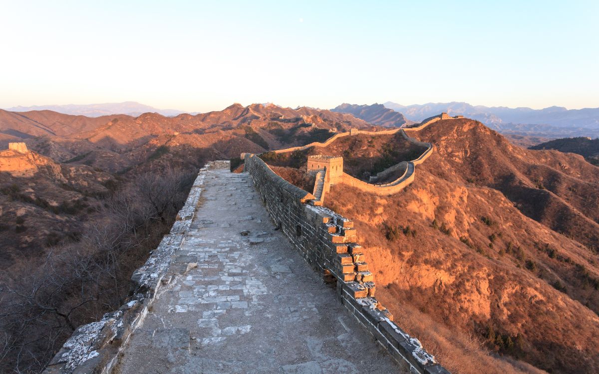Compare Hikes: Jinshanling-East Gate Hike VS. Jiankou-Mutianyu Hike