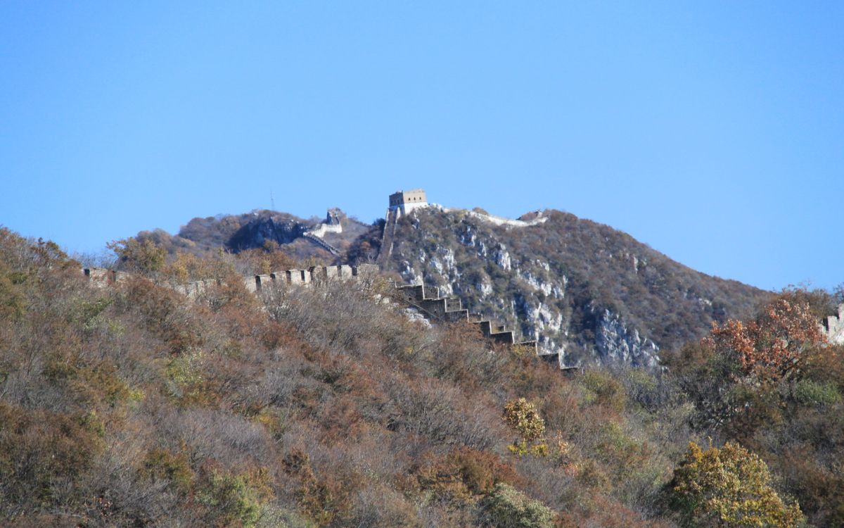 Compare Hikes: Jinshanling-East Gate Hike VS. Jiankou-Mutianyu Hike