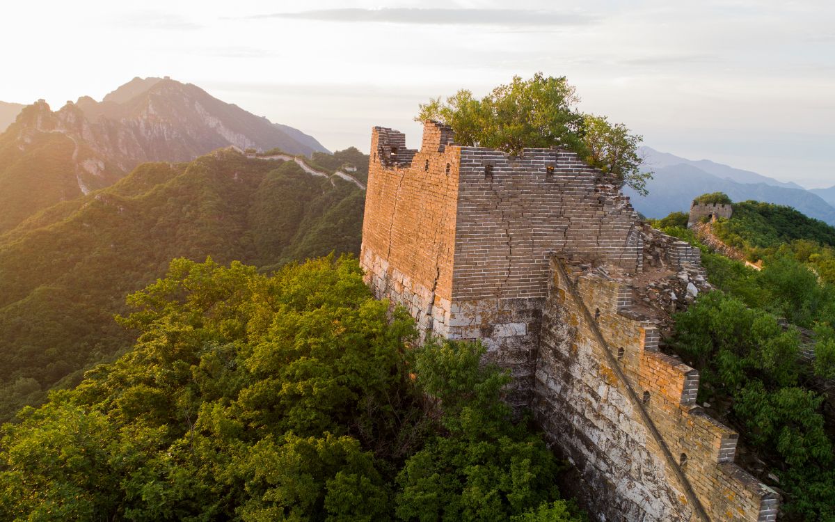 Compare Hikes: Jinshanling-East Gate Hike VS. Jiankou-Mutianyu Hike
