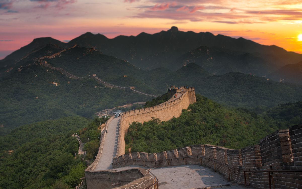 Compare Hikes: Jinshanling-East Gate Hike VS. Jiankou-Mutianyu Hike