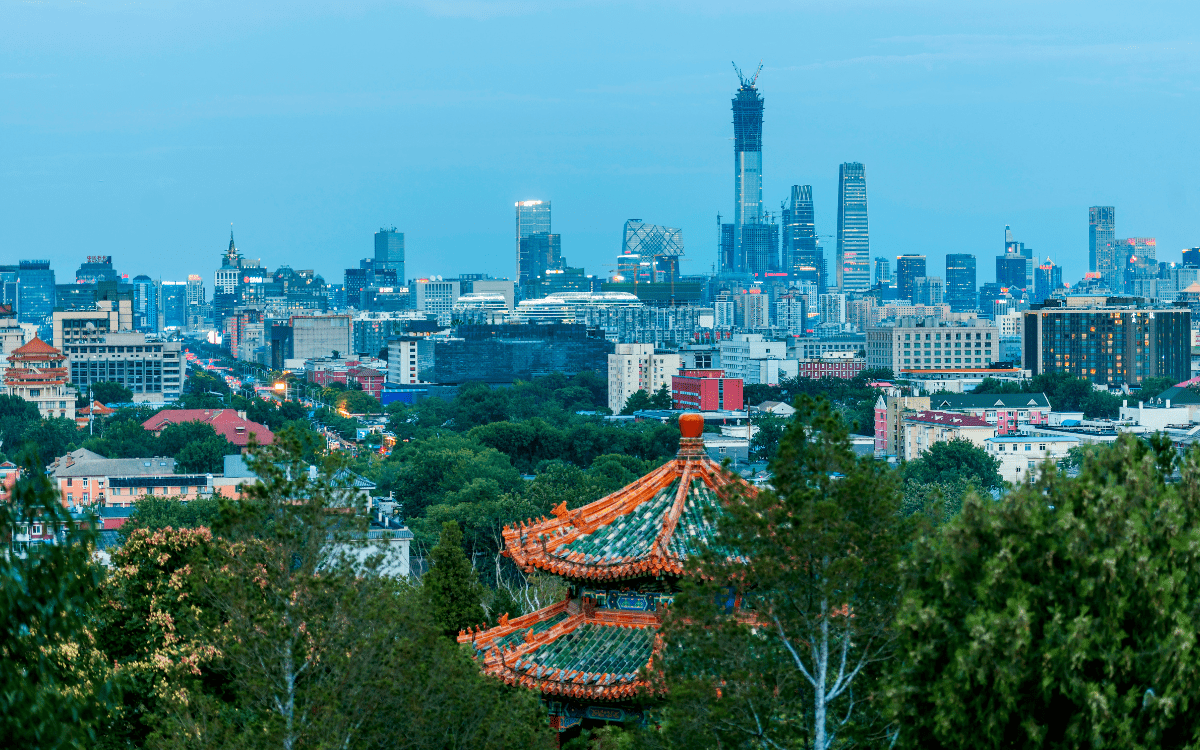Explore the Best Parks in Beijing–Jingshan Park And Beihai Park