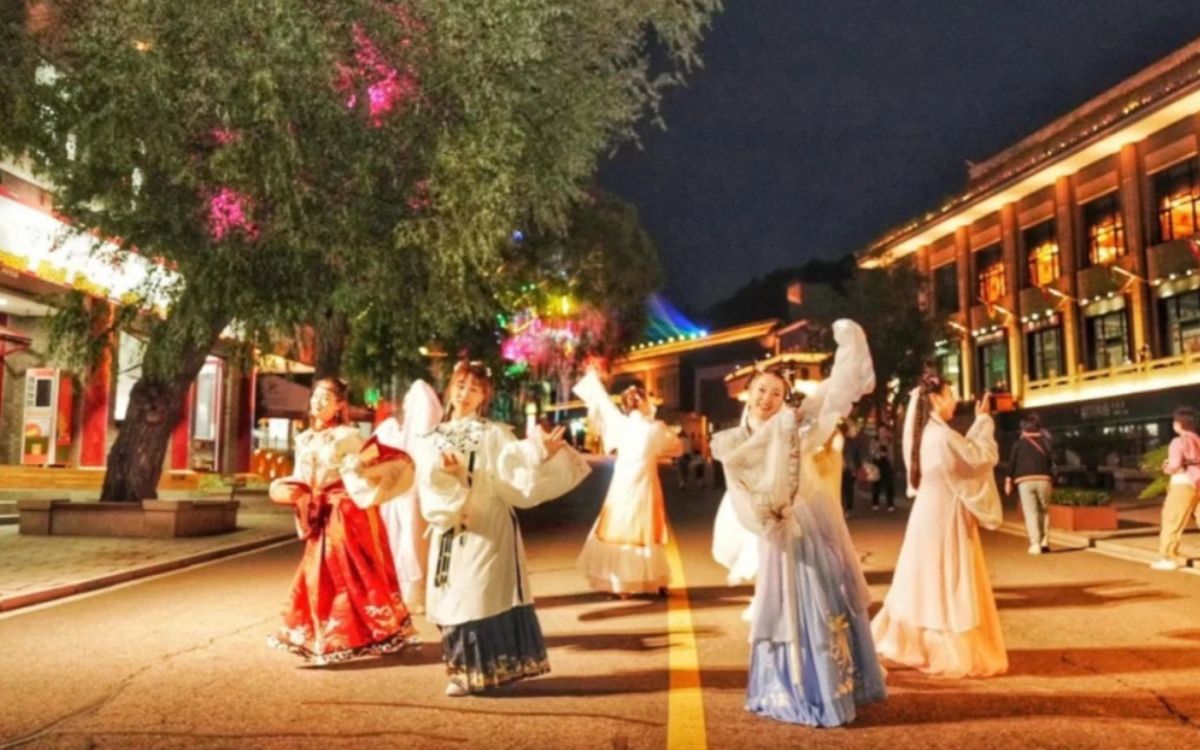 Night Tours of Badaling Great Wall